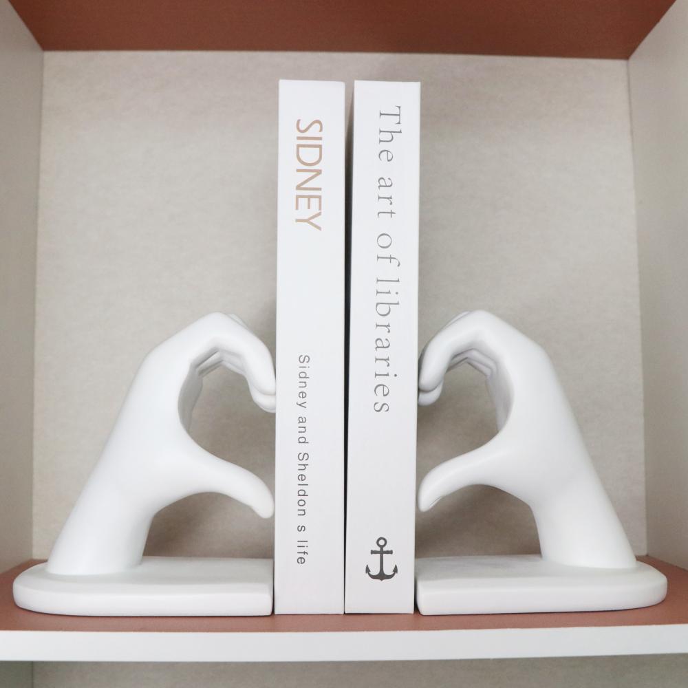 Creative Resin Heart-shaped Gesture Sculpture Desktop Non-slip Bookend Home Office Shelf Book Ends Stand Holder Decorative
