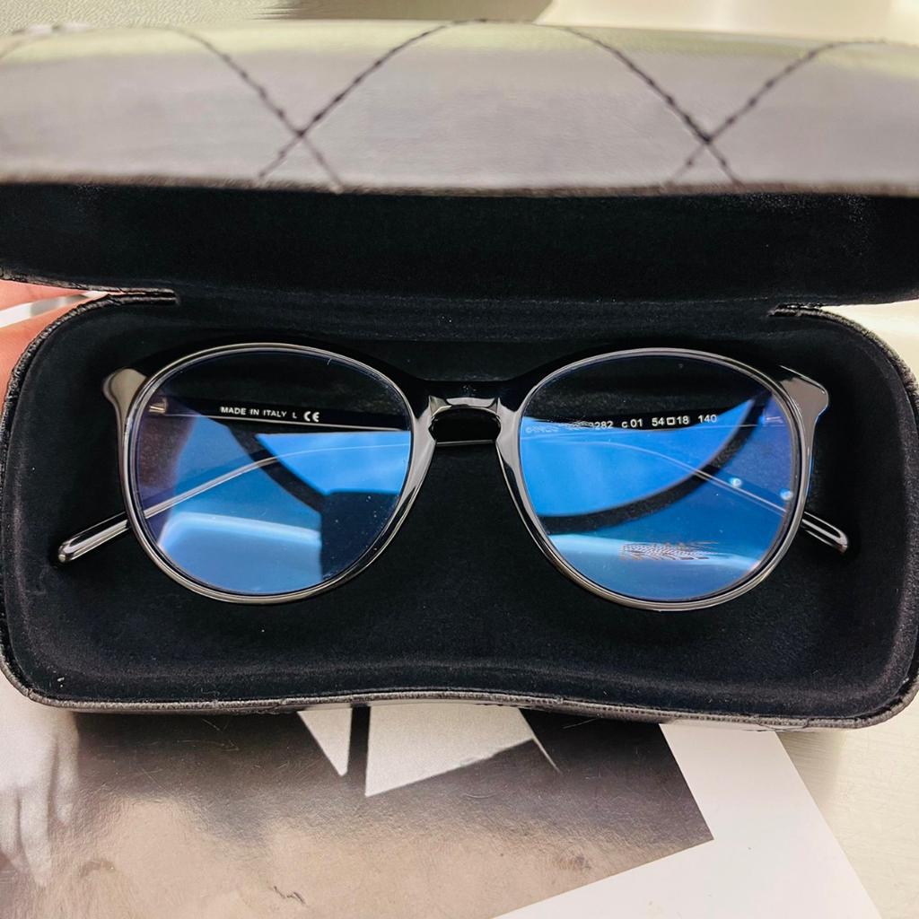 Xiaoxiang Beliebtheitskönig Brillenrahmen Kurzsichtigkeitsbrillenrahmen 3282 Blaulichtfilter Brille mit schlichtem schwarzem Rahmen Kann mit Stärken verglast werden