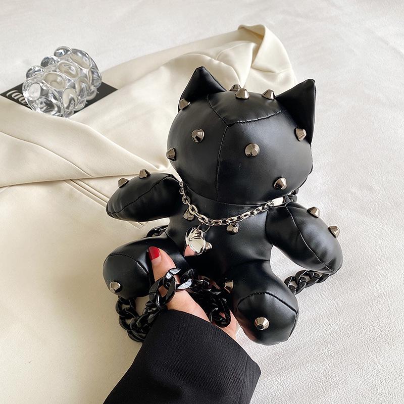 

Сумка через плечо в виде куклы-медведя Niche Design 2024 года, новая тенденция осени, сумка-мессенджер с цепочкой для куклы, женская сумка чёрный