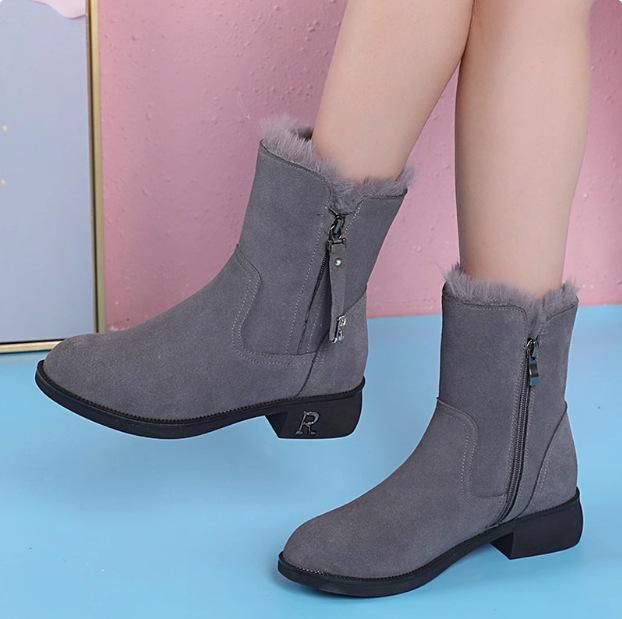 

Женские зимние ботинки в иностранном стиле с густым ворсом, новые зимние ботинки 2024 года из толстого флиса средней высоты, с плоским дном, нескользящие, на толстой подошве, женские хлопковые туфли 40