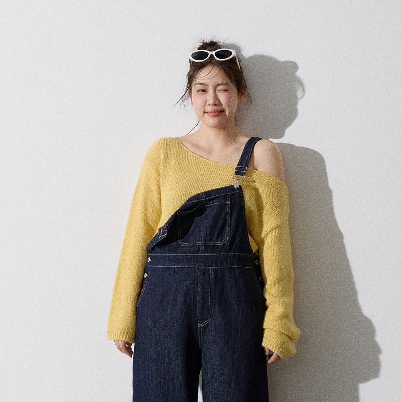 

Zhang Ren Plus Size Women s Clothing Fat Sister mm Slimming Suit Atmosphere off-the-Shoulder Small Fresh Sweater Denim Suspenders Top 1XL