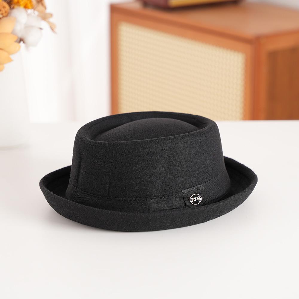 Filz-Melone mit strukturiertem Kopf und aufgerolltem Rand | Britischer Vintage-Stil | Unisex Herbst Winter Freizeit-Fedora 58cm