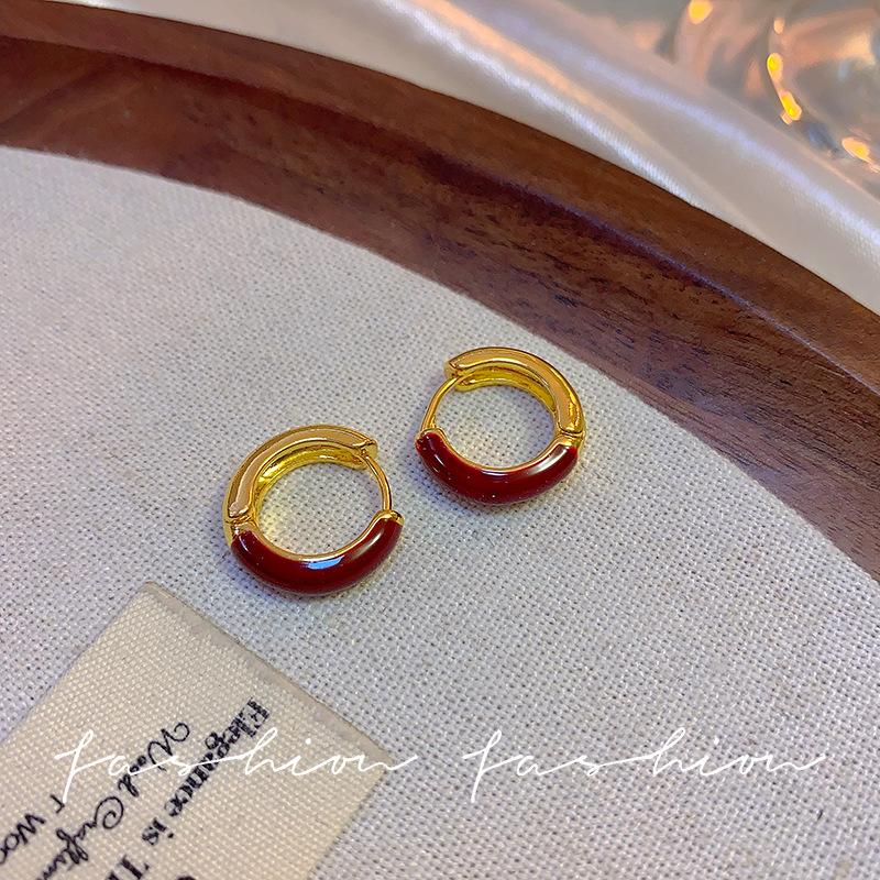 White drop glaze ring earrings light luxury niche ear buckle Hong Kong style unique earrings
