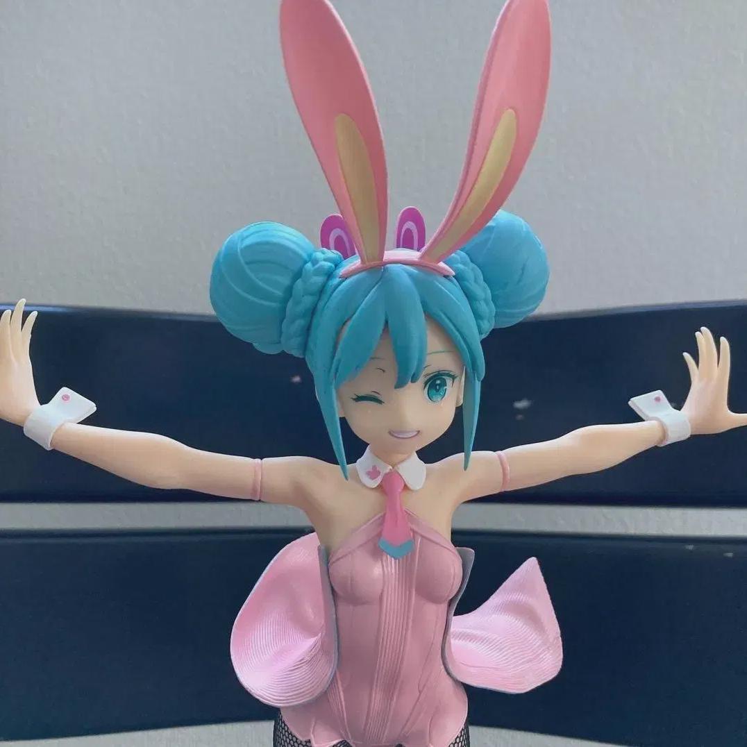 

Hatsune Miku Bicute Bunny Girl - Pink Ver Figure