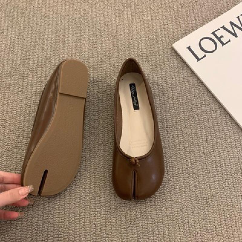 Korean version of one-pedal red split-toed pig's trotters horseshoe Doudou shoes flat-soled new shallow-mouth laden shoes soft-soled single shoes wom