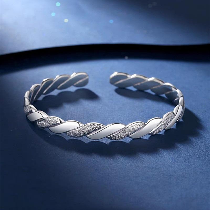 Fashion Light Luxury Twisted Open Bangle Bracelet For Women