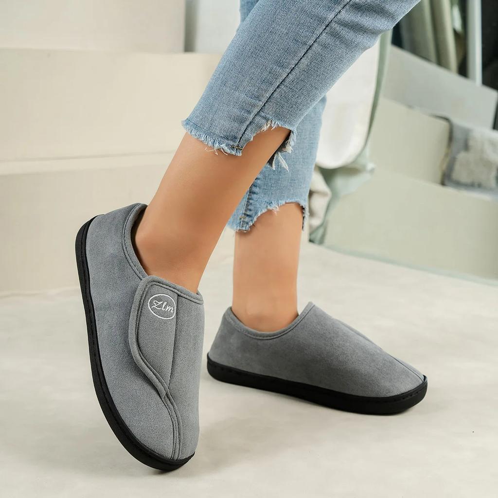 Comwarm Winter Women Fur Shoes Home Plush Cotton Shoes Men Indoor Unisex Warm Shoes Adjustable Outdoor Soft Non-Slip Fuzzy Shoes