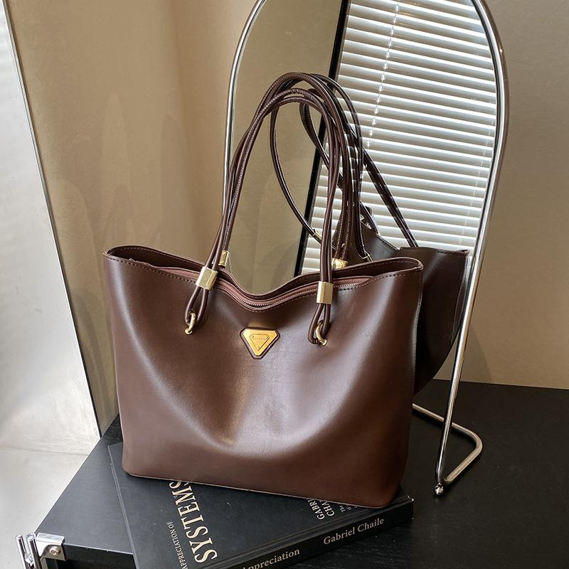 

Нишевая ретро сумка-тоут женская новая осенне-зимняя популярная универсальная сумка через плечо премиум сумка для поездок на работу