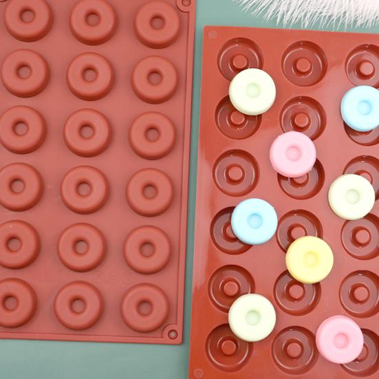 Non-sticky Demoulding Food Grade Chocolate Mold 18 Cavities Doughnut Baking Mold Tray Baking Accessories
