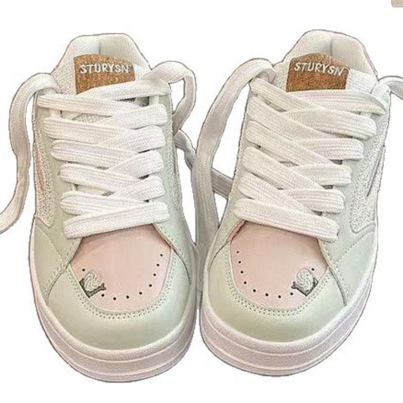 Kleine frische kleine weiße Schuhe Damen Herbst Sport Skateboard Schuhe neuer Retro-Stil vielseitige lässige Board-Schuhe Damen