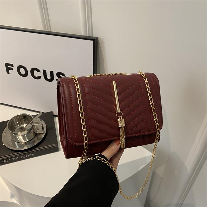 Modern Womens Spring Trendy Shoulder Bag Sleek Crossbody Purse With Versatile Colors And Design