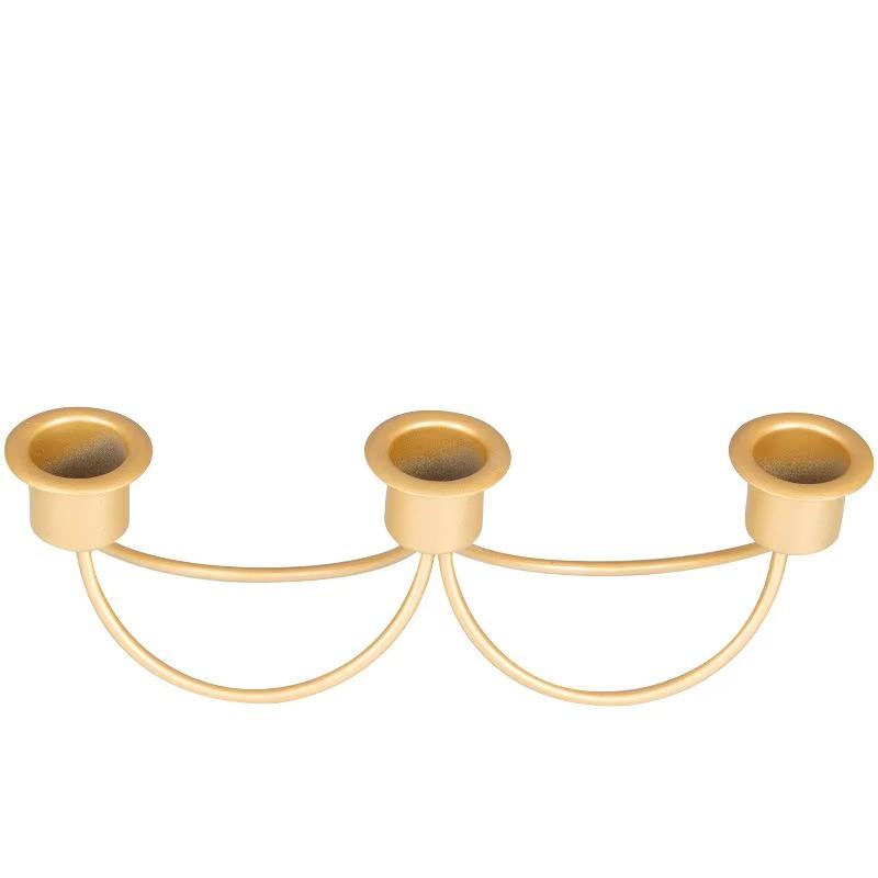 Kerzenhalter 1 Stück, dreiköpfig, leichtes Luxus-Schmiedeeisen, Schreibtisch-Ornamente, Dekorationen, Hochzeiten zu Hause, Requisiten und Atmosphäre