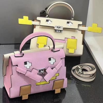 2025 New Genuine Leather Women's Bag Palm Pattern Leather Color Blocked Chihuahua Bag Mini Handheld Single Shoulder Diagonal Cross Small Bag