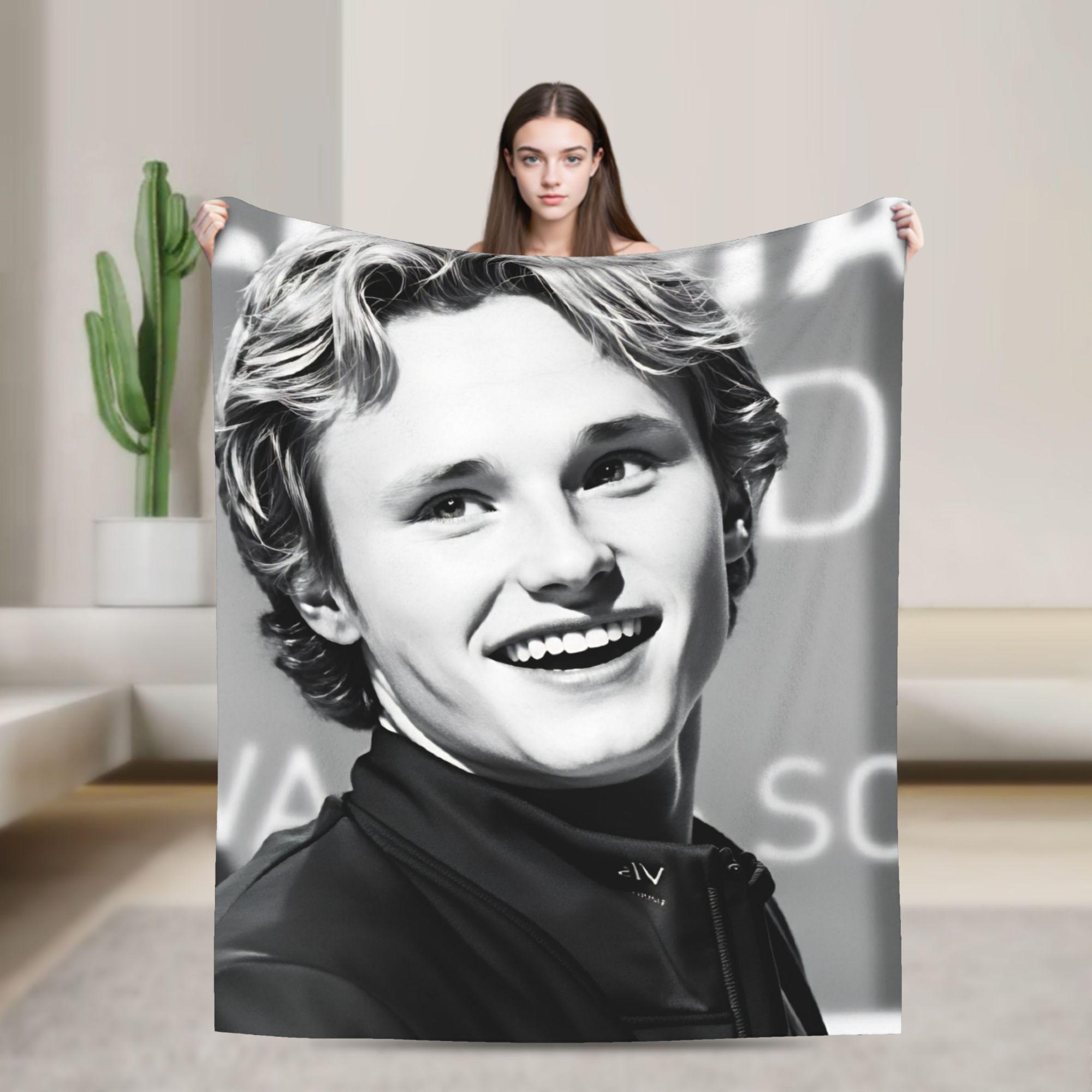 

Ilia Malinin Collage Soft Cozy Blanket Pattern Plane Travel Throw Blanket Outdoor Flannel Bedspread Sofa Bed Cover 75x100cm (30x40inch)