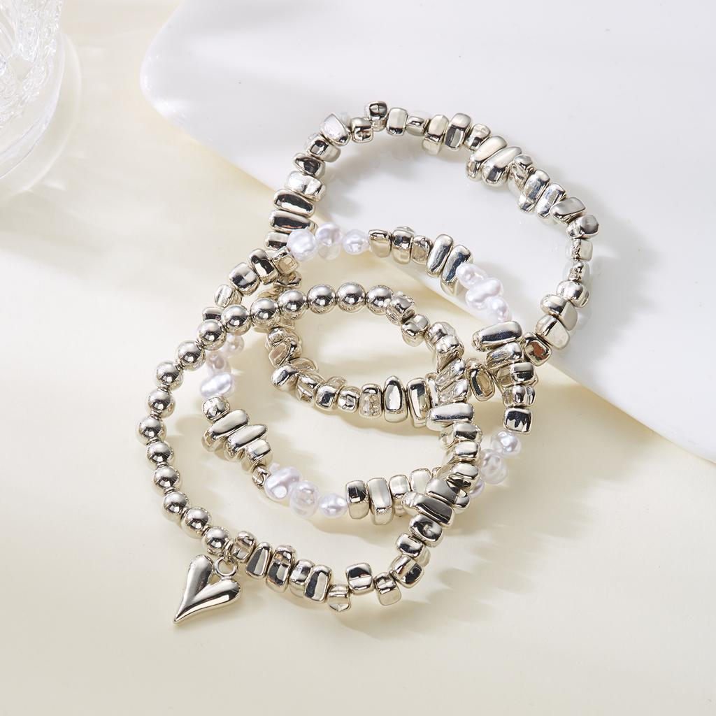 3Pcs/Set Fashion Retro Baroque Bracelet for Women Sweet Heart Pendant Elastic String Irregular CCB Bead Stacked Bracelet Jewelry