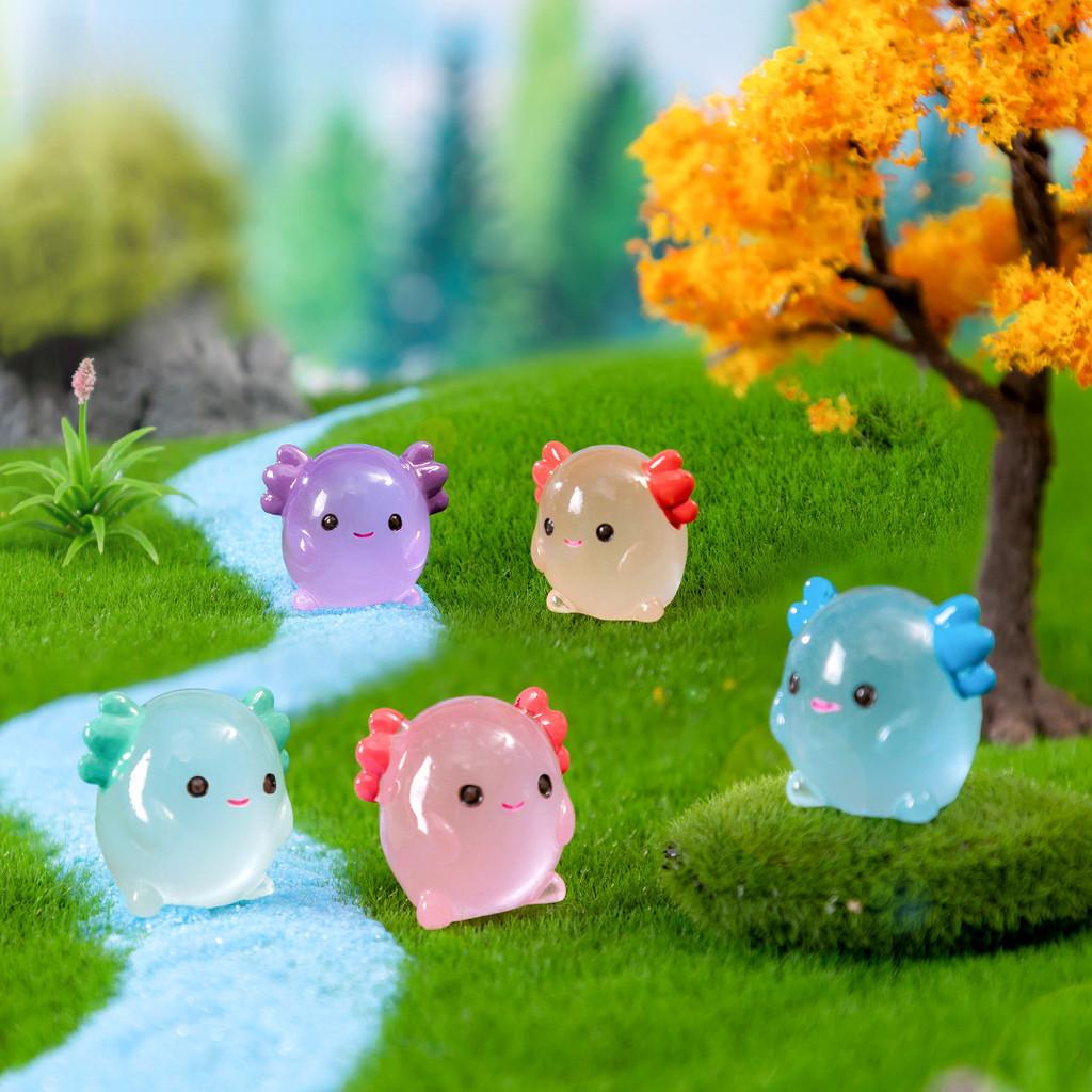 Charming Glow-in-the-dark Chubby Hexagonal Dragon Figurines For Garden Decor