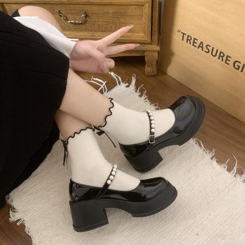 Spring new thick-soled women's shallow thick-heeled buckle beaded single shoes