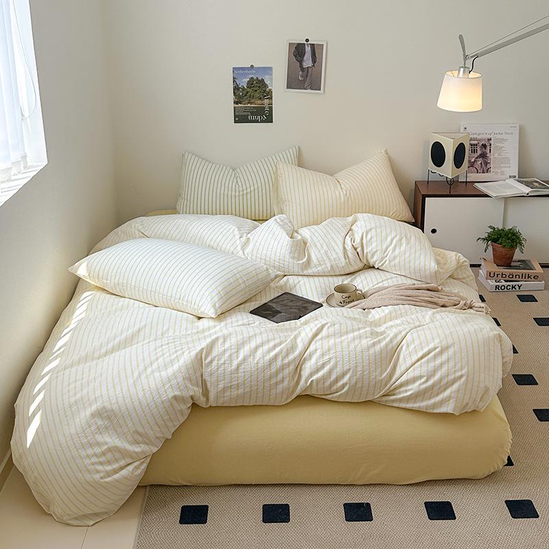 Pure Cotton Four-Piece Bedding Set: Striped Duvet Cover, Bed Sheet for Dorms, A-Class Washed Cotton, Perfect for All Seasons.