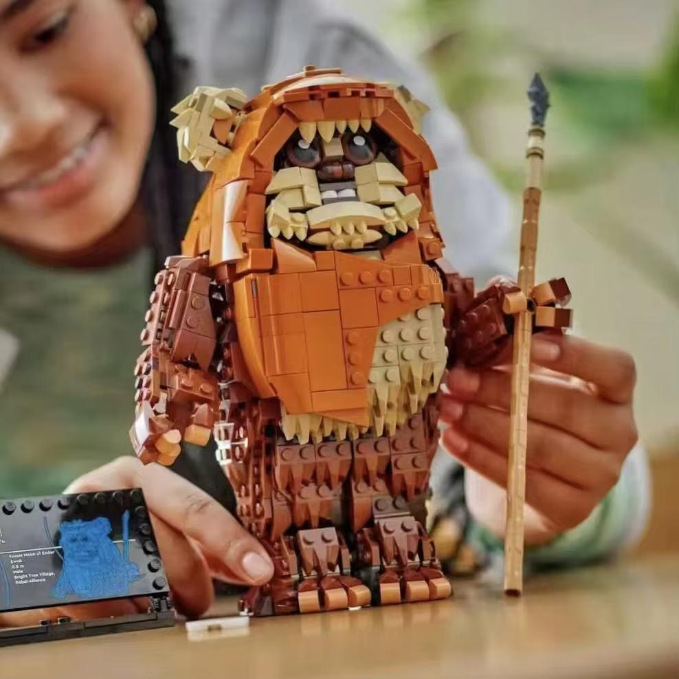 New Space Wars Jungle Warrior Action Figure Assembly Building Block 1010Pcs Jungle Warrior Collection Building Blocks Model Toy
