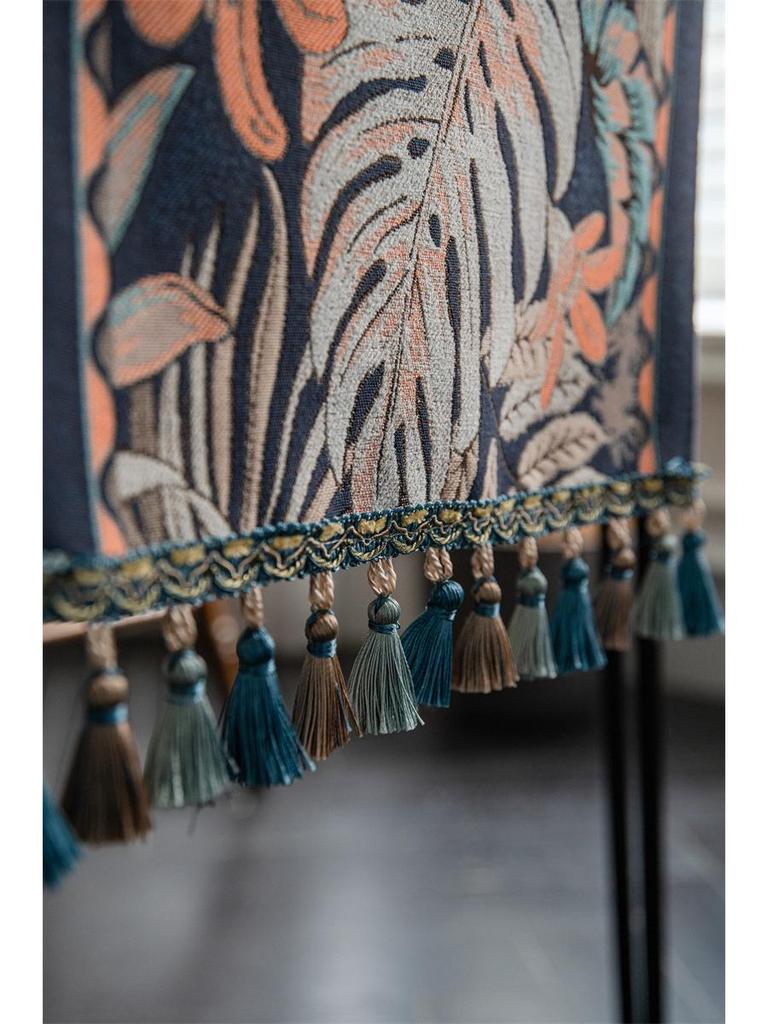 American Retro Yarn-Dyed Tropical Rainforest Jacquard Table Runner with Tassels