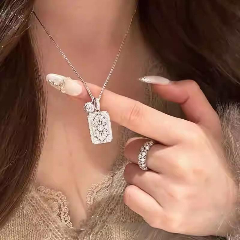 Geometric Zircon Hollow Square Pendant Necklace For Women Fashion Elegant Locking Chain
