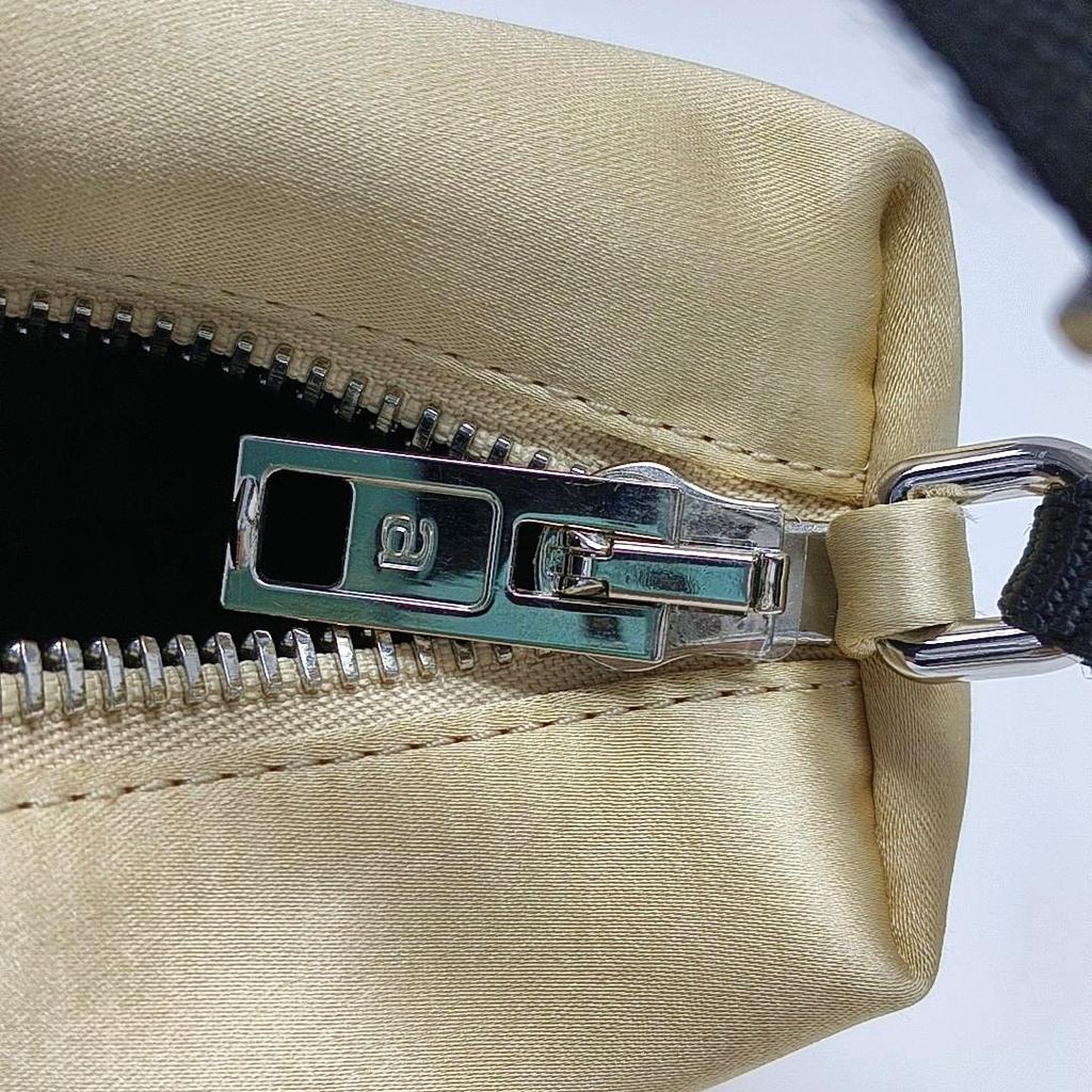 [Pre-Owned] Heirloom Series Shoulder Strap Rhinestone Logo Satin Nylon Tote Bag - Good #1GTUEUN