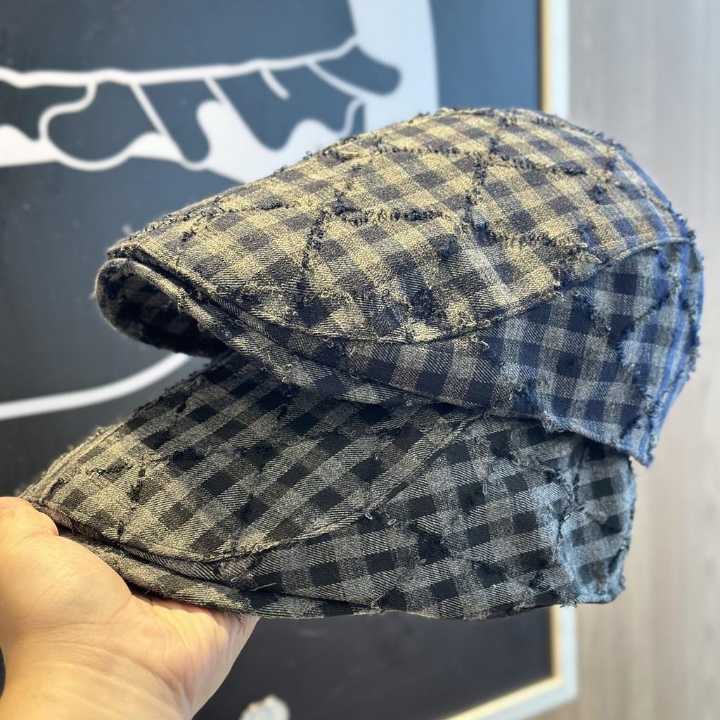New Style Frayed Plaid Autumn and Winter Progressive Hat for Women Atmospheric Fashionable Literary Beret  Small Face