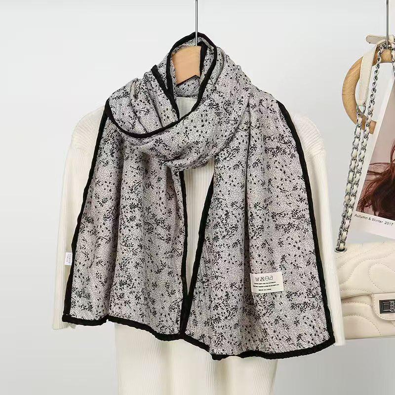 Retro Floral Cotton-Linen Scarf: Versatile Shawl for Spring & Autumn - Korean Style Neck & Shoulder Protection