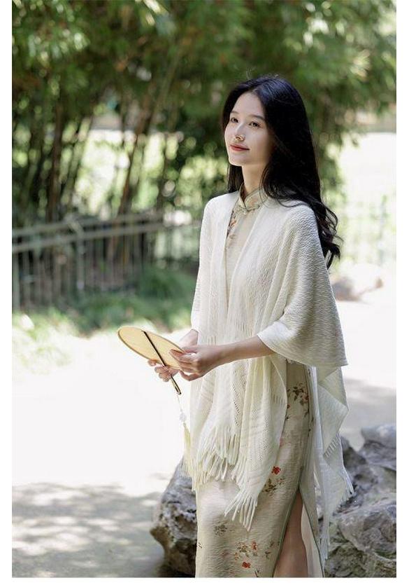 Artistic Tassel Knit Qipao Cardigan Cloak: Versatile Solid Color Shawl Women’s Coat