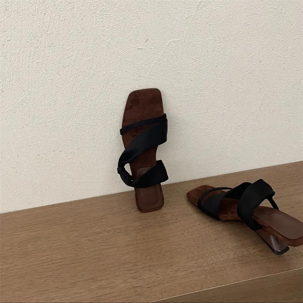 Fashion Hot Selling 2025 Summer New Fashion Temperament Niche Retro Wedge Sandals Square Toe Open Toe High Heel Sandals and Slippers