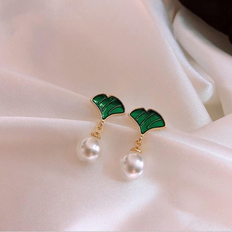 High-Grade Green Floral Pearl Earrings - Silver Needle Lily of the Valley and Tulip Design