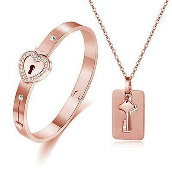 Fly to the Clouds Titanium Steel Couple's Concentric Lock Bracelet & Necklace Set