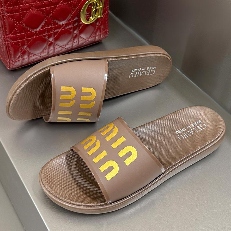 

Flat bottom one-word drag shoes women s shoes new summer wear small sandals beach sandals 40