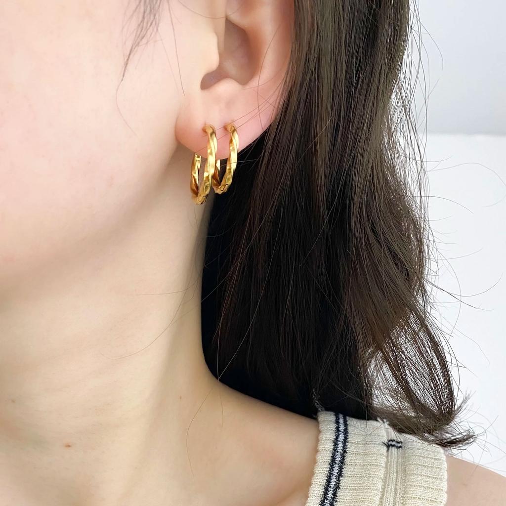 CARLIDANA Chic Simple Hoop Earrings Ins Simple Women Fashion Earrings Stainless Steel Gold Plated Twisted Circle Huggies Earring