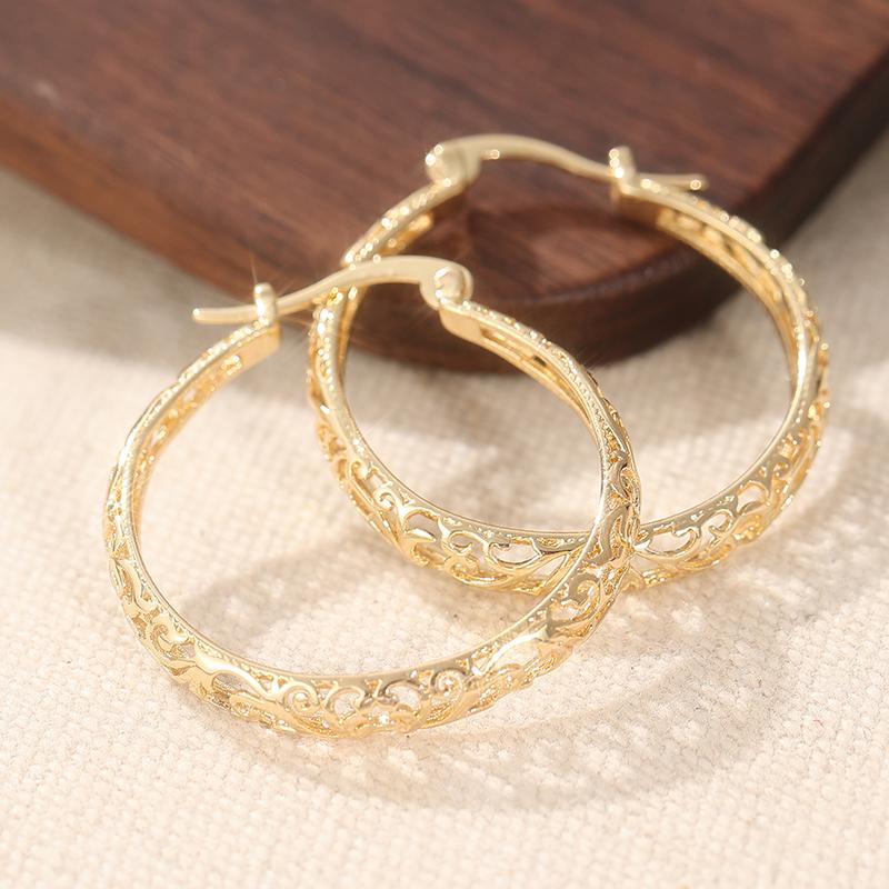 Vintage Golden Plated Hand- Carved Hollow Hoop Earrings for Women  Classic Daily Banquet Jewelry Accessories Crafts Gifts