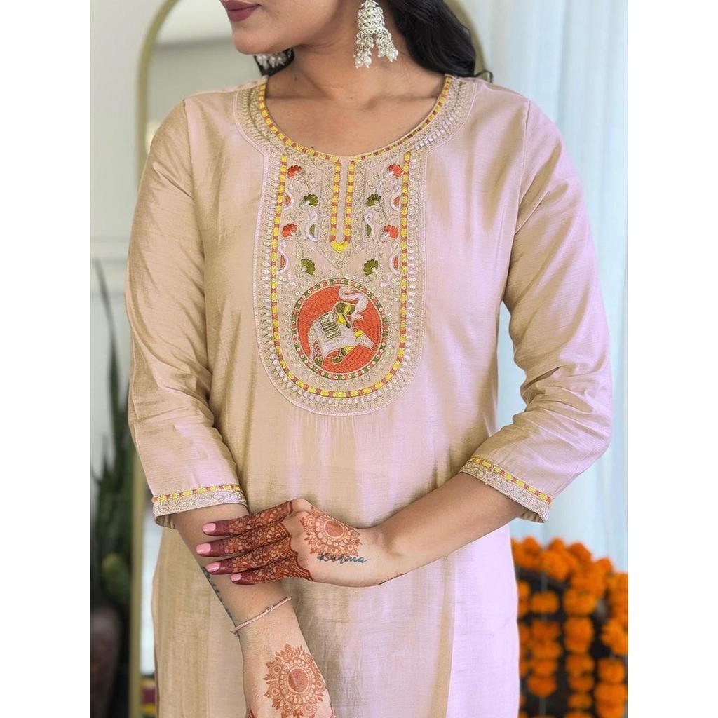Presenting New Roman Fabric beautiful suit set