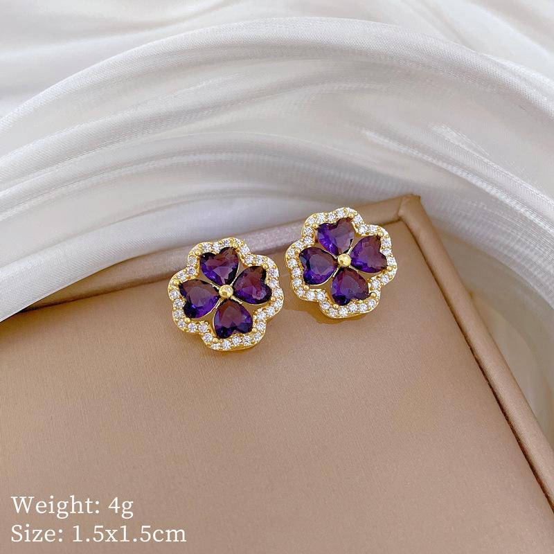 Titanium Steel, Empty Lucky Grass Light Luxury Temperament Gorgeous Full Diamond Necklace Women'S Versatile Collarbone Chain Titanium Steel Chain