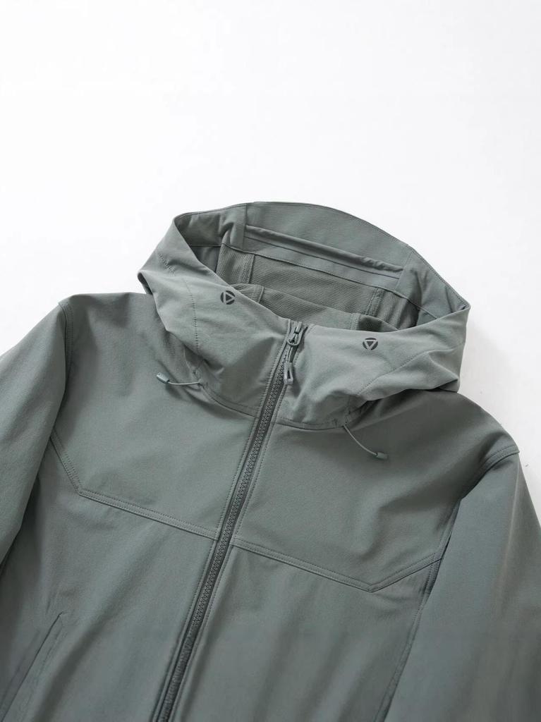 Spring Outdoor Windproof & Waterproof Hooded Couple's Hiking Jacket - Breathable & Comfortable for Casual Mountaineering