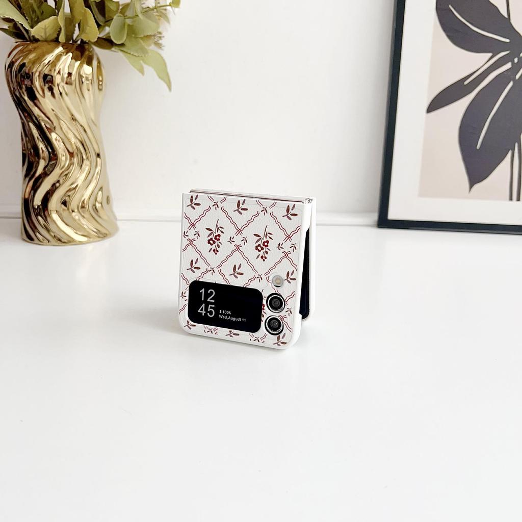 Samsung Z Flip7/6/5/4 Lucky Flower Drop-Proof Phone Case