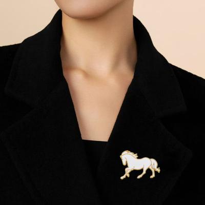 סיכת חולצה לסוסים בסגנון סיני סיכת אמייל עיצוב קו חלק סיכת חיות גימור מתכת קלת משקל תג דש לחליפה