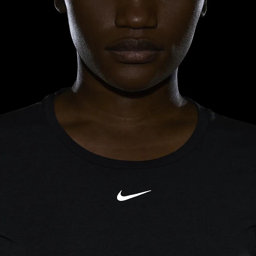 Nike Dri-FIT UV One Luxe Solid Crew Neck Slim Fit T-Shirt Women Tops Black DD0618-010