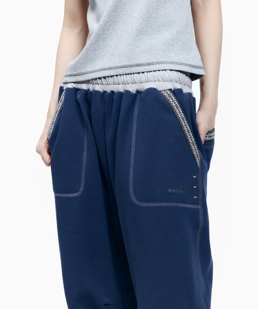 AAKAM Knee Pin-Tuck Ethnic Sweatpants (Navy)