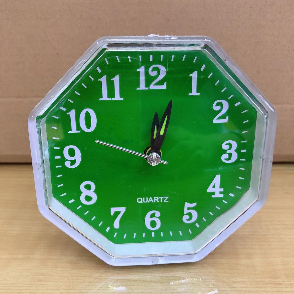 Simple four-sided plum blossom star anise small alarm clock color font