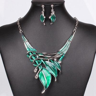 Classic Creative Exaggerated Leaf Necklace Earrings Set For Women