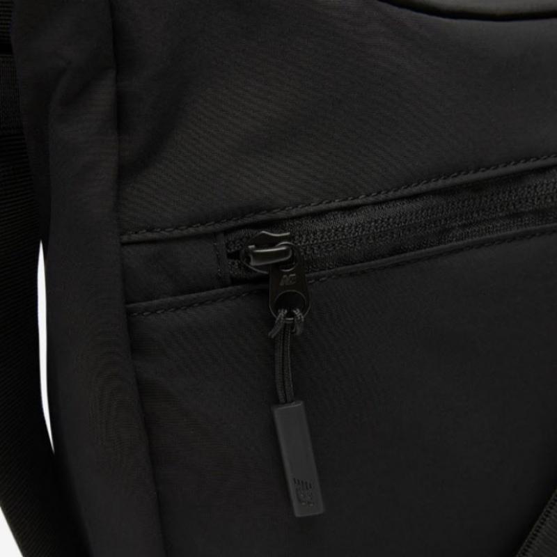 New Balance Crossbody Bag Rqk Nbgcesl102 19 Hobo Crossbody Bag