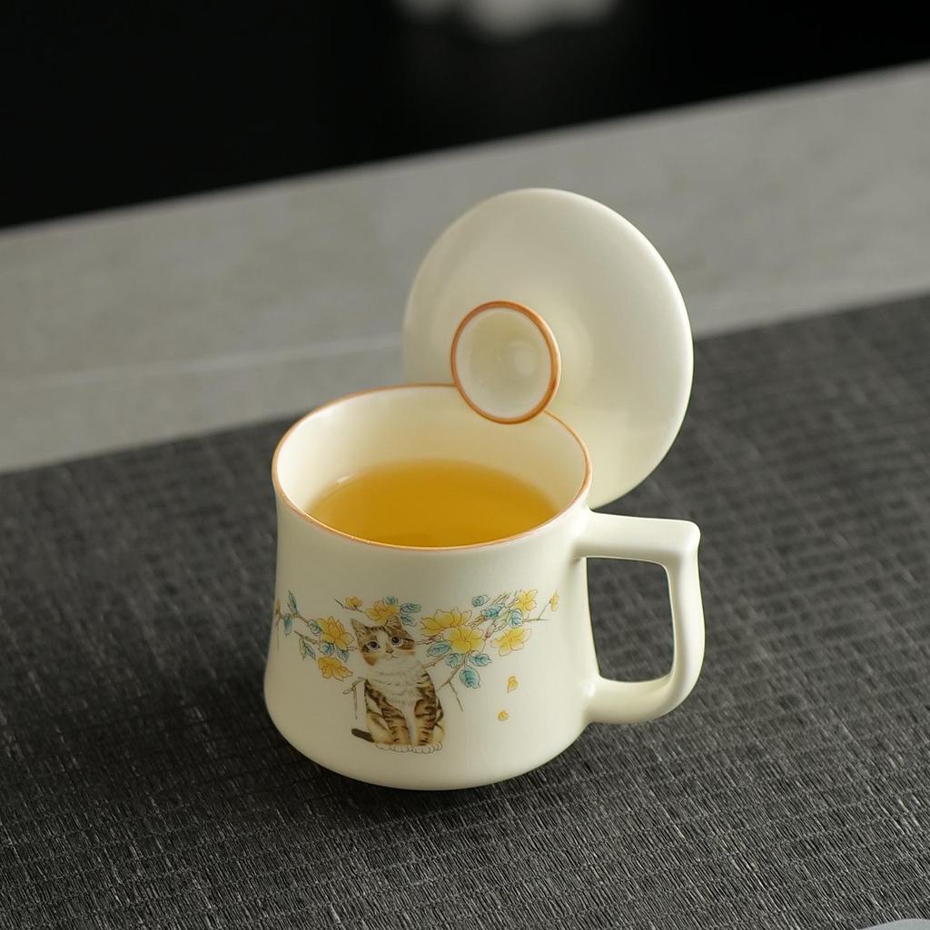 Beige Ru Ware Ceramic Tea Cup with Cute Kitten Design and Lid, Gift Boxed