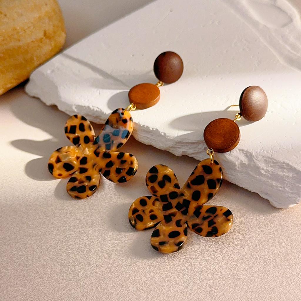 8 Style Coffee Leopard Print Resin Earrings for Women Large Flower Petal Heart Pendant Earrings Female Party Wedding Ear Jewelry