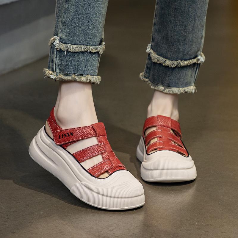 New Breathable Casual and Sporty Openwork Shoes for Women with Thick Soles and Sandals