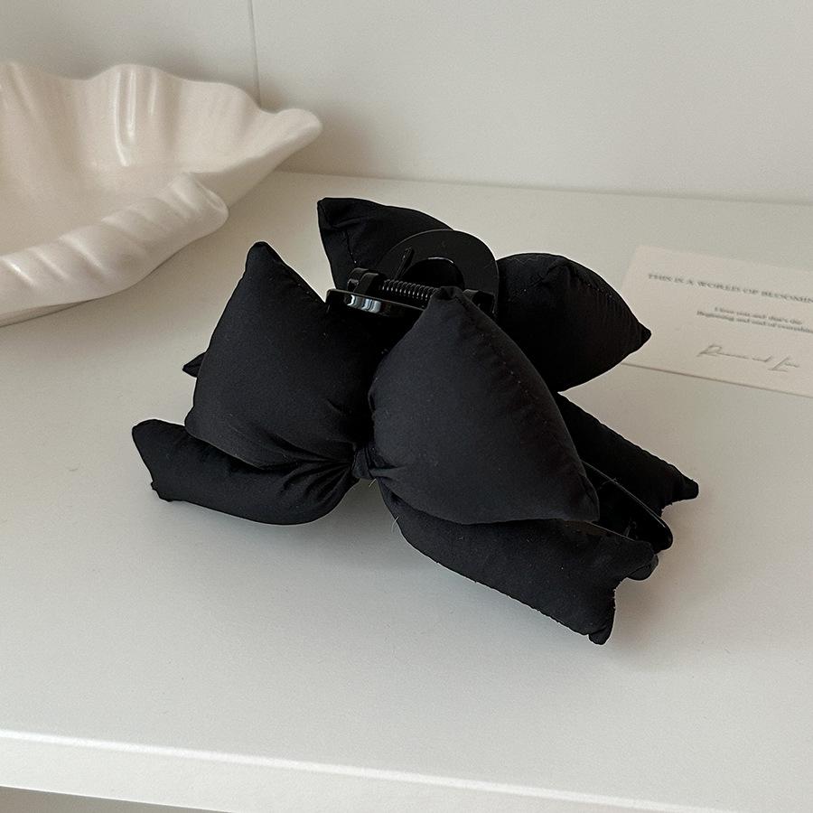 

Очаровательный головной убор с 3D-бантом, заколкой в виде акулы и цветочным украшением для волос