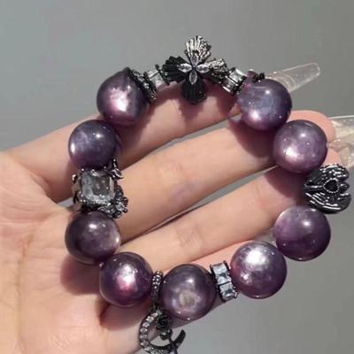 Handgefertigtes Kristallarmband mit hoher Farbbeständigkeit und blumenförmigen Zirkonperlen
